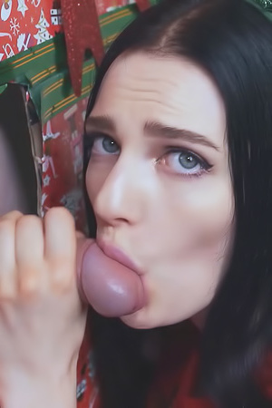 Sola Zola And Reislin Sucking For Gift At Christmas Time